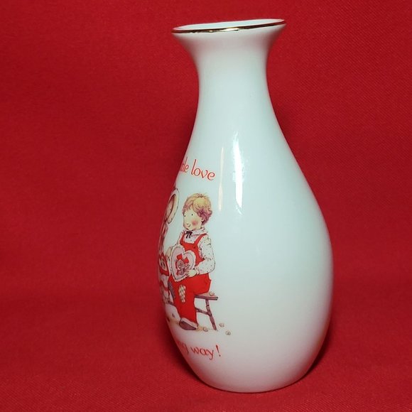 VTG Designers Collection Porcelain Love Talk Vase - Picture 4 of 13